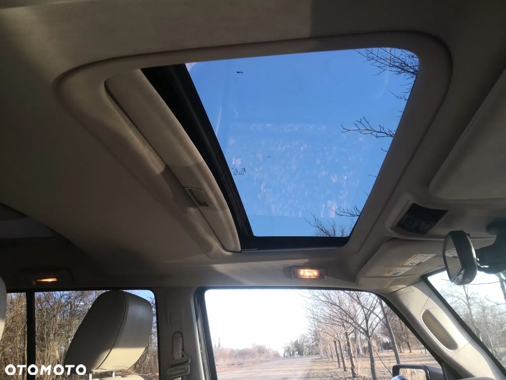 Jeep Commander 4.7 Automatik - 32