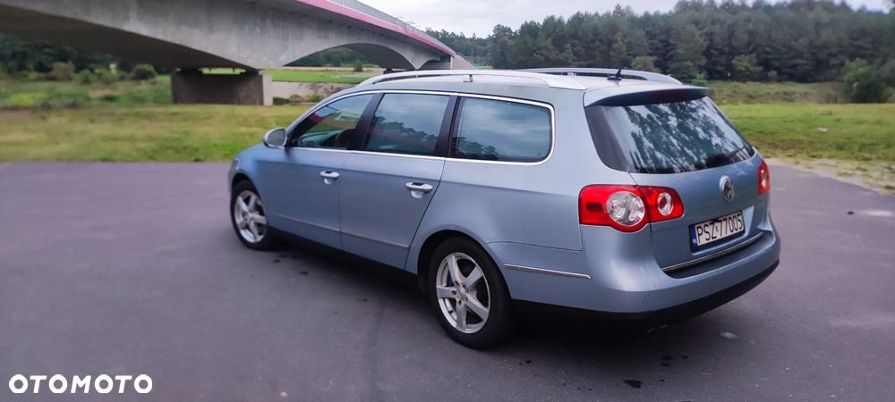 Volkswagen Passat 1.9 TDI Highline - 2