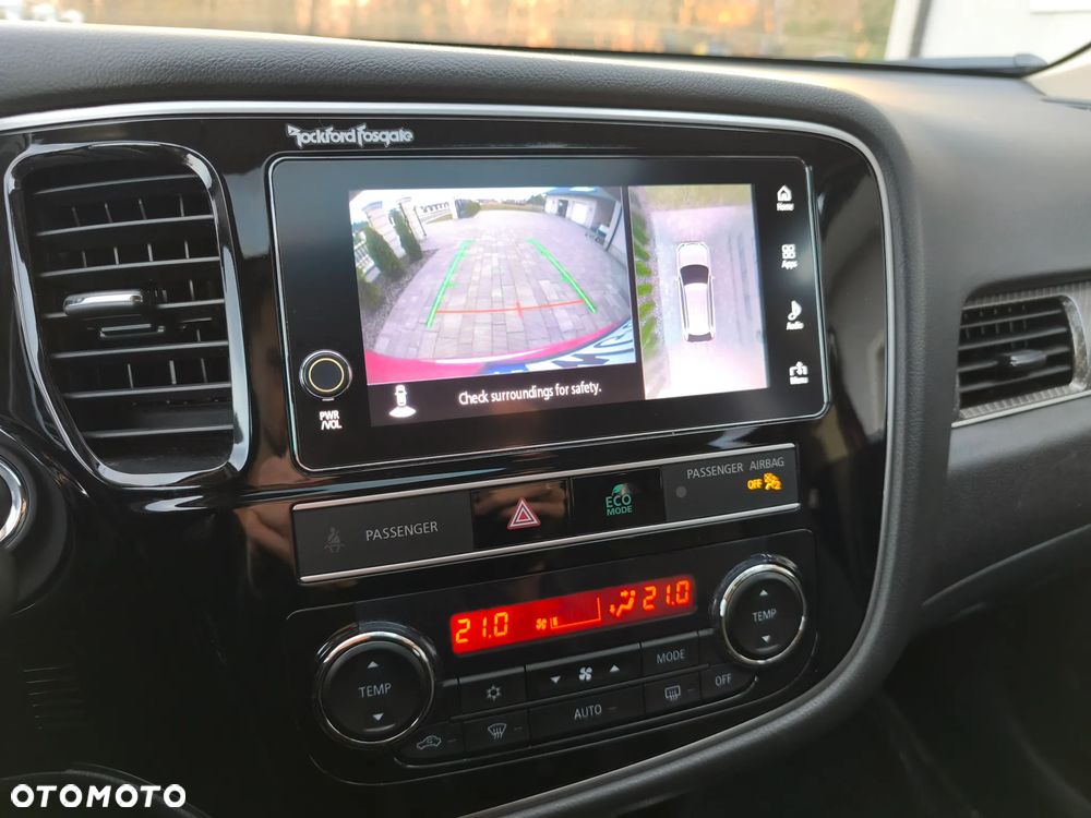 Mitsubishi Outlander - 14