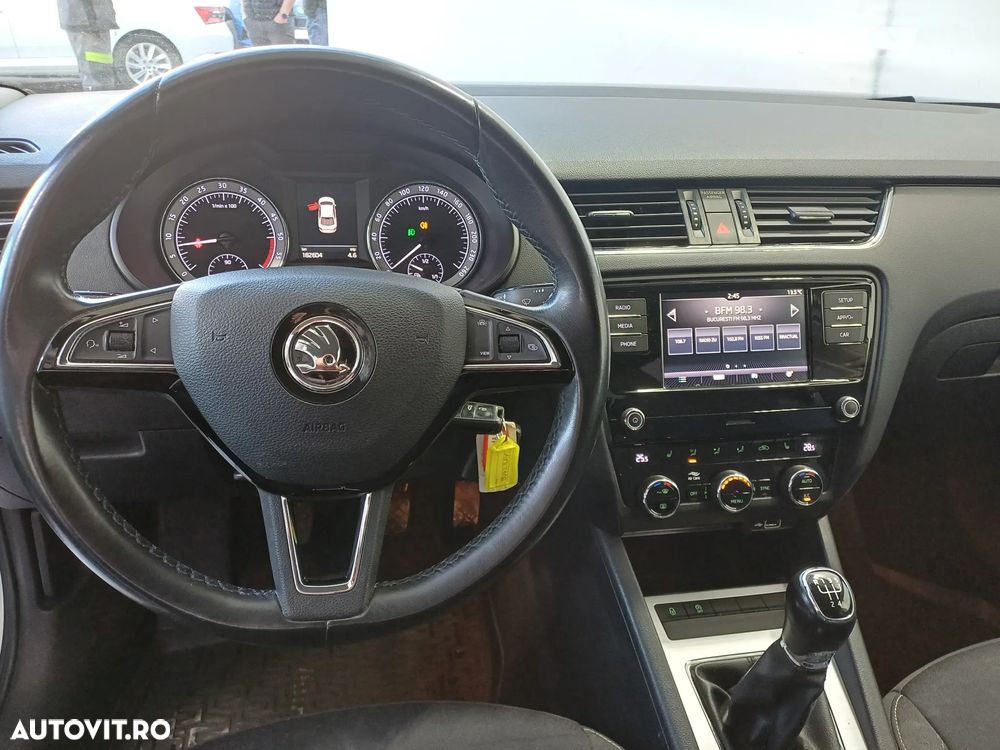 Skoda Octavia 1.6 TDI Ambition - 5