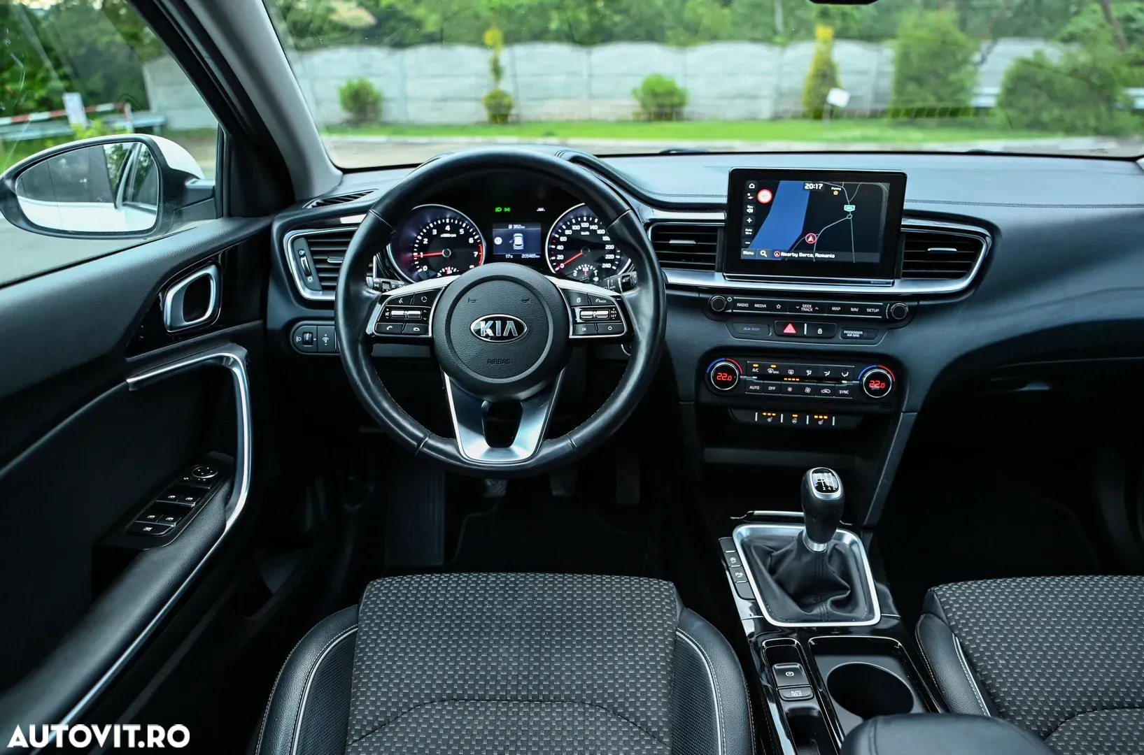 Kia Ceed - 8