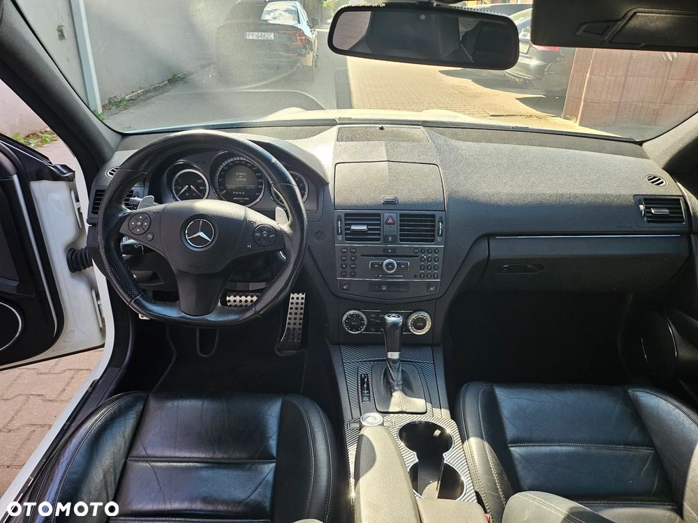 Mercedes-Benz Klasa C 63 AMG 7G-TRONIC - 23