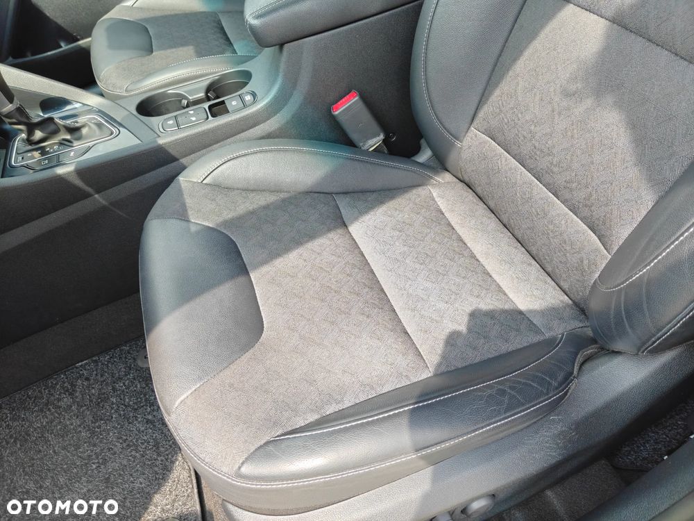 Kia Niro 1.6 GDI Hybrid Business Line - 16