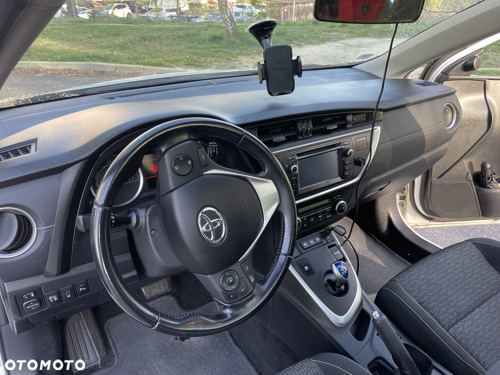 Toyota Auris - 14