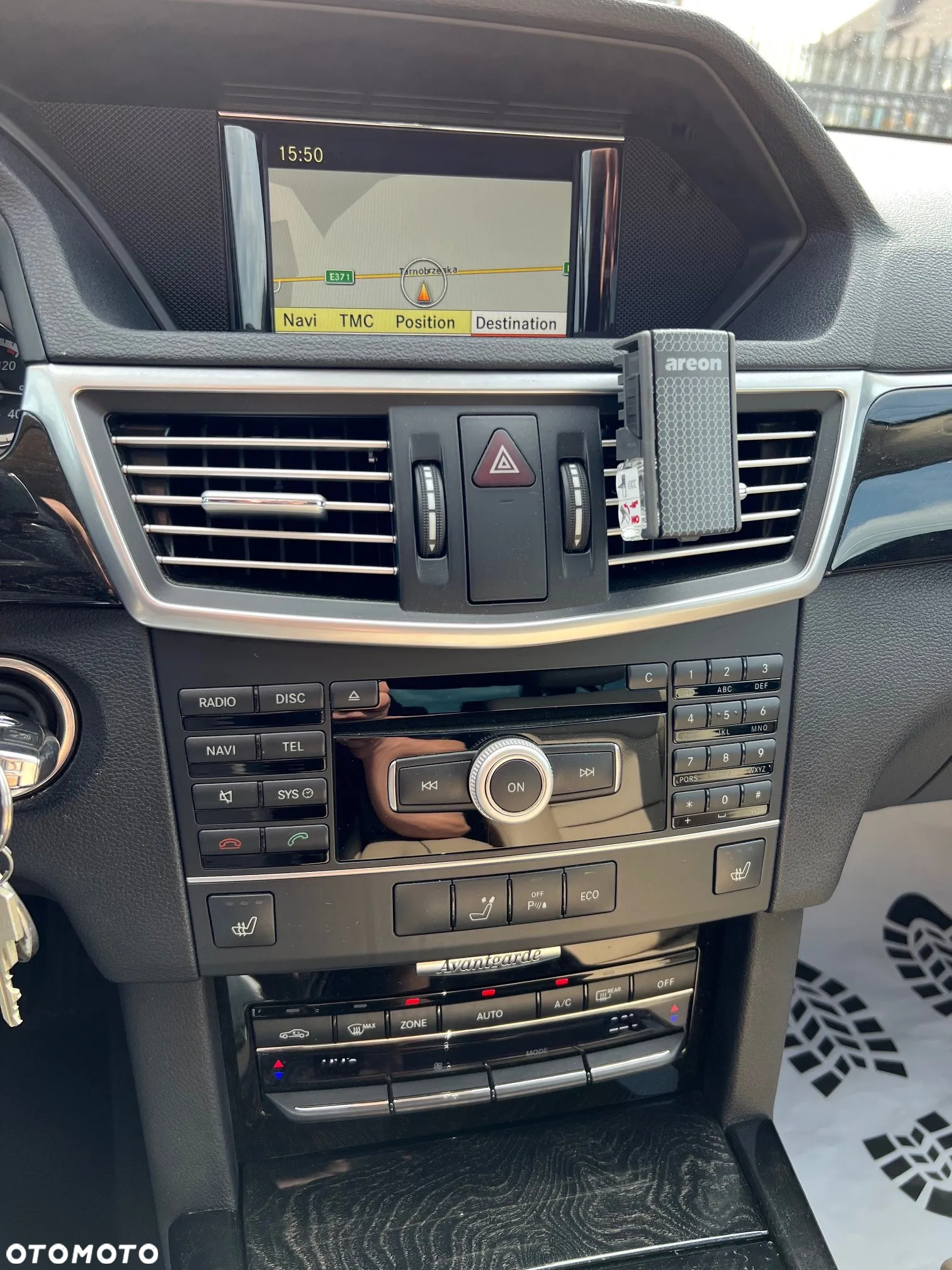 Mercedes-Benz Klasa E 220 CDI BlueEff Avantgarde - 12