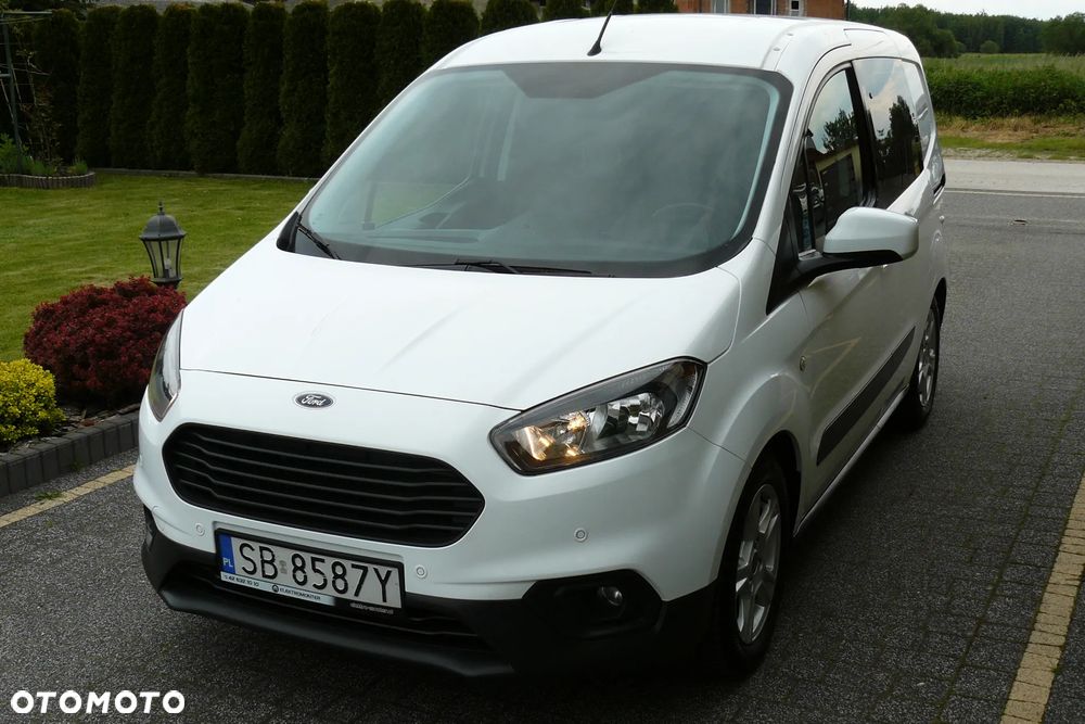 Ford Transit Courier Trend - 35