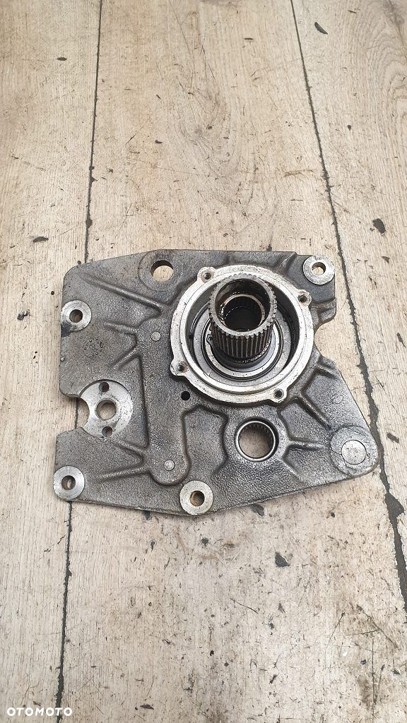 Pokrywa skrzyni biegów wałek zdawczy Harley Ironhead Sportster 25237-84E - 2