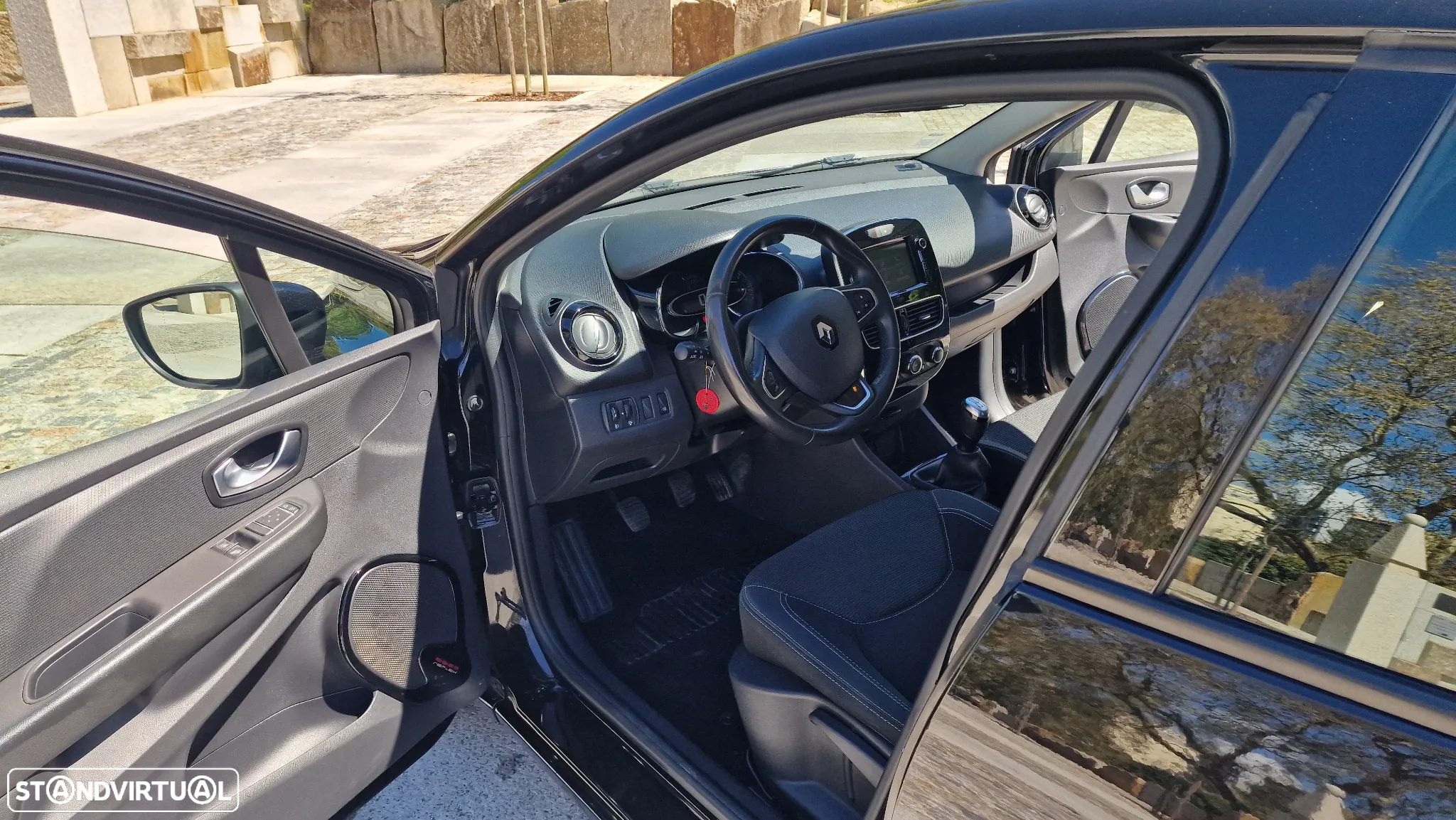 Renault Clio 1.5 dCi Zen - 10