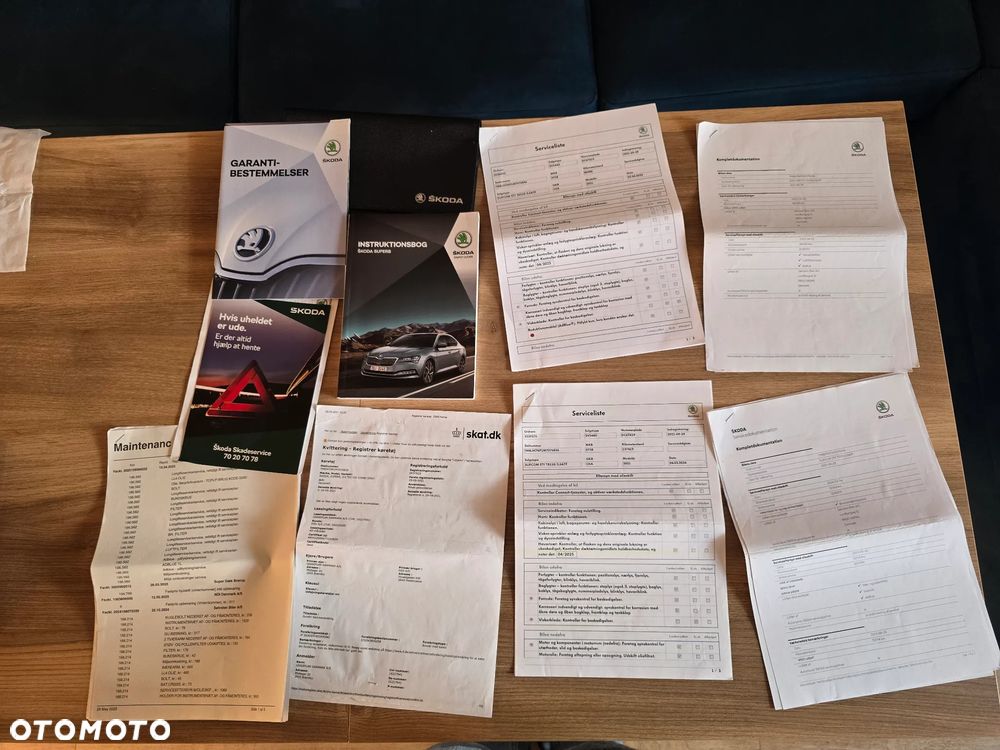 Skoda Superb 2.0 TDI DSG Premium Edition - 22