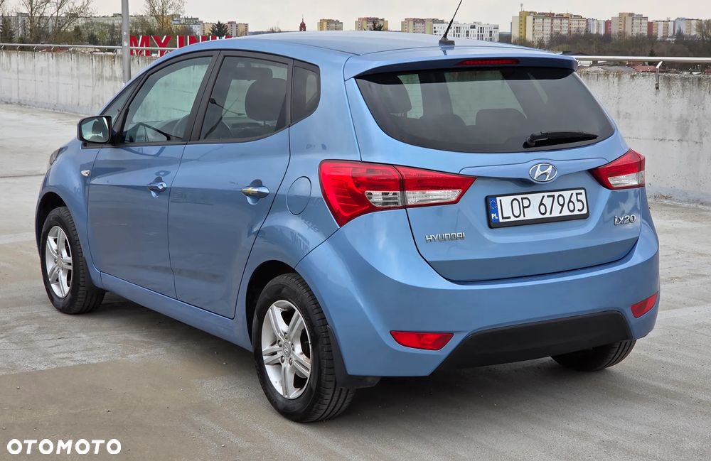 Hyundai ix20 1.4 Premium - 9