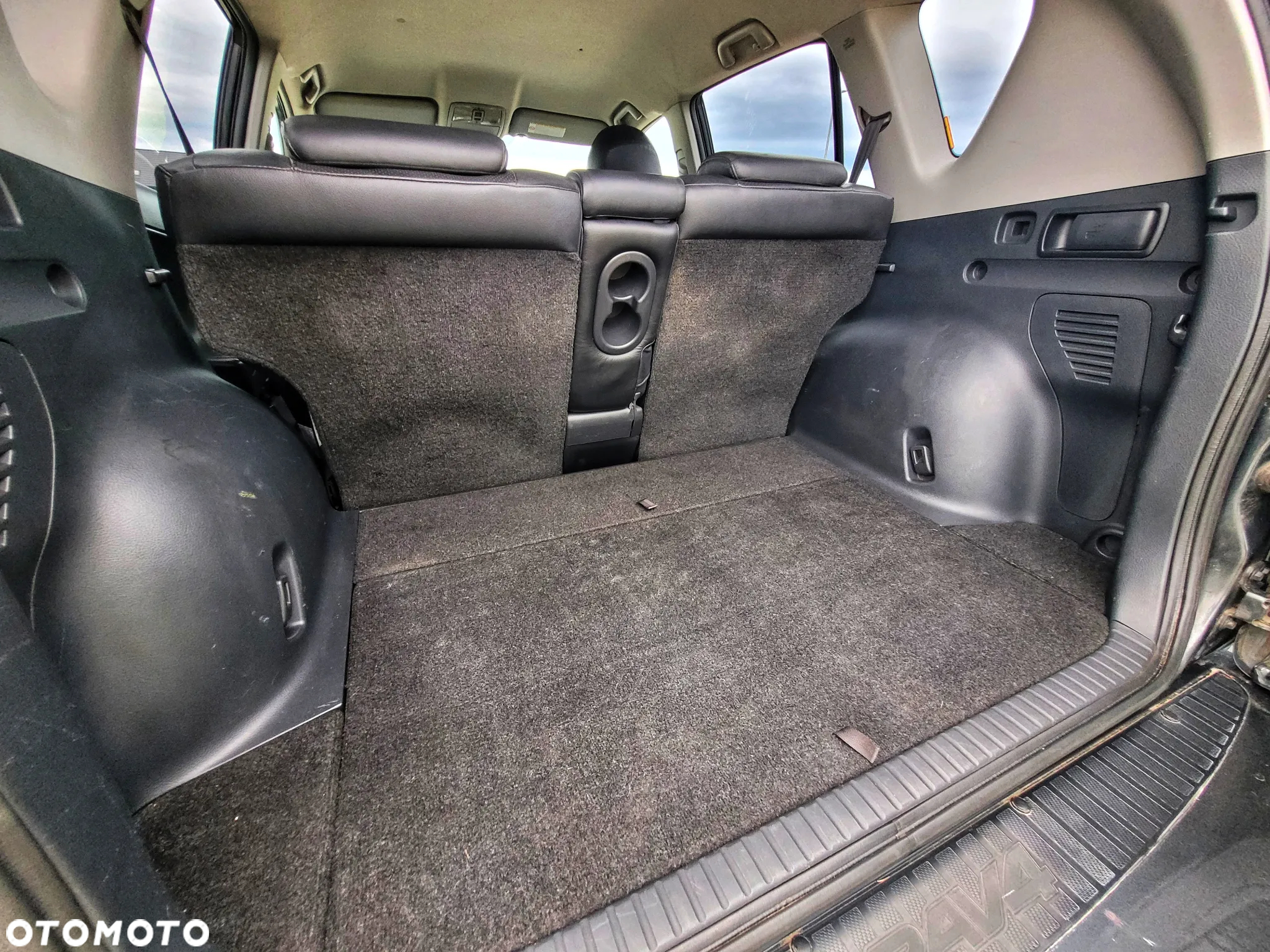 Toyota RAV4 2.2 D-4D Prestige - 24