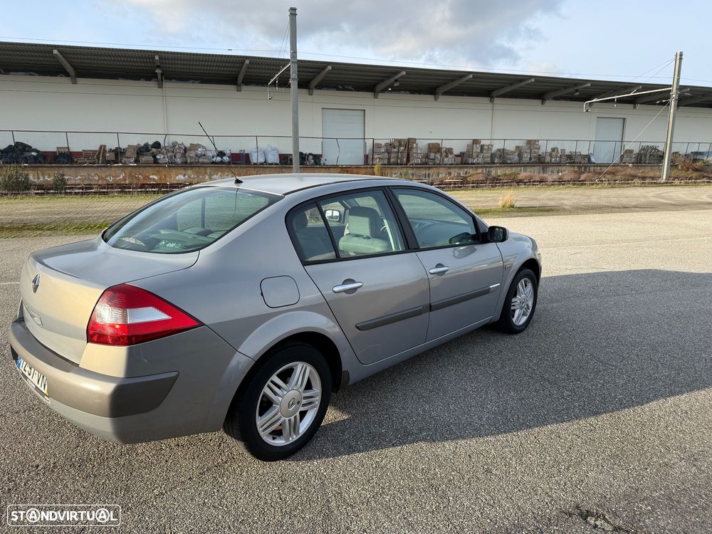 Renault Mégane 1.5 dCi Confort Privilége - 3