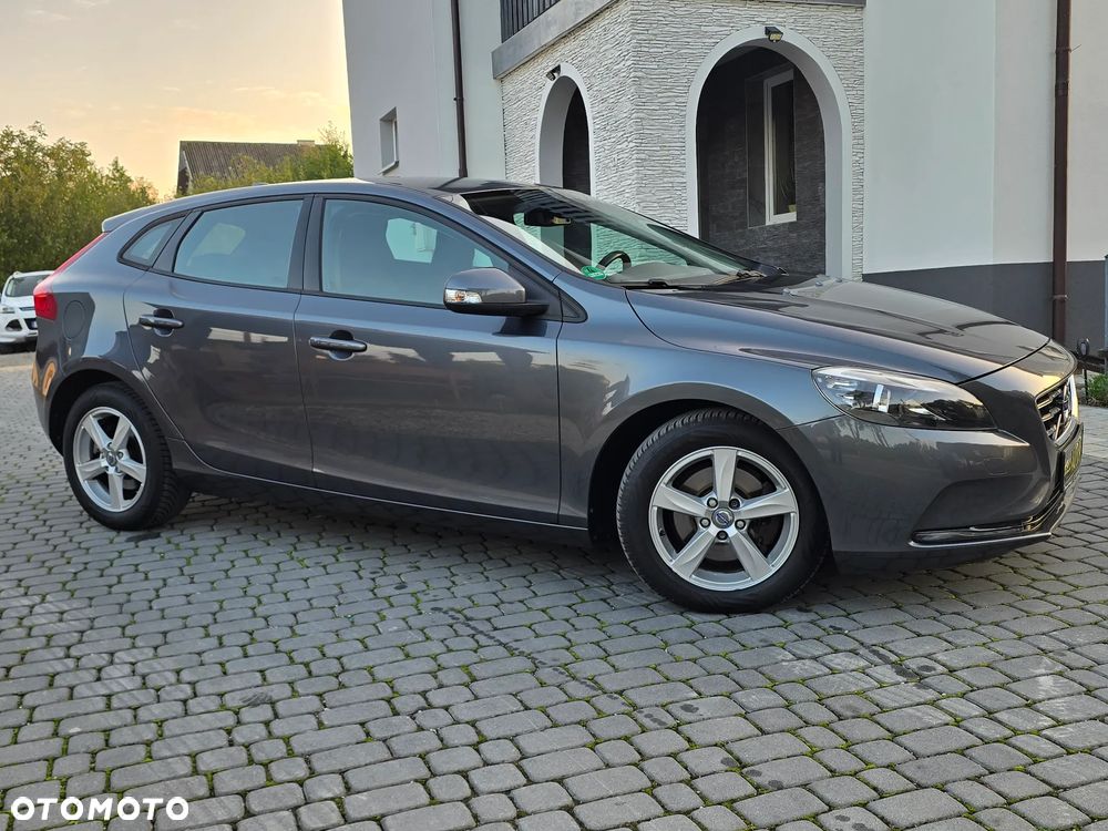 Volvo V40 T3 - 9