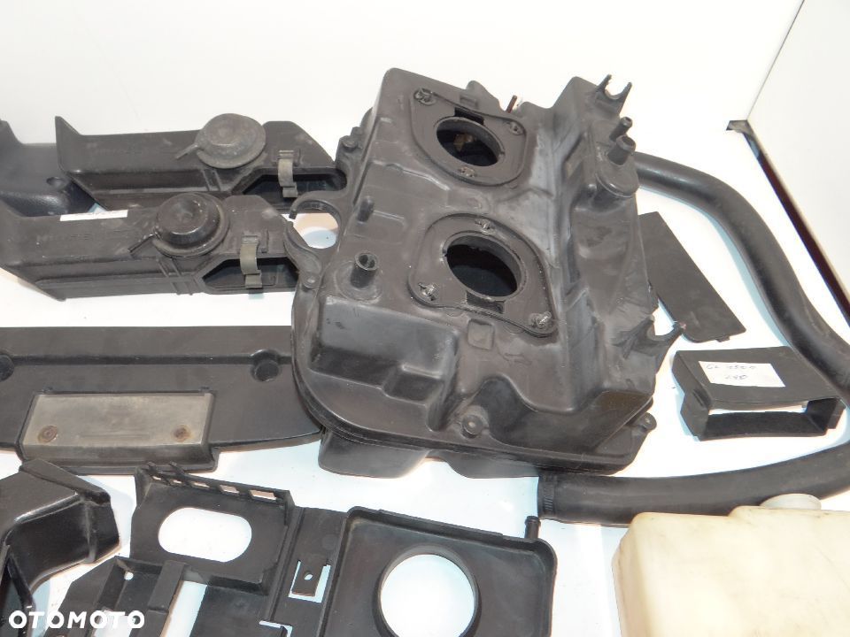GL 1500 Goldwing blotnik nadkole owiewka boczek pokrywa kufra plastik wypełnienie airbox H2154 - 18