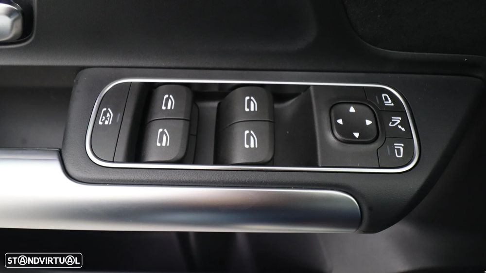 Mercedes-Benz GLA 180 d AMG Line - 20