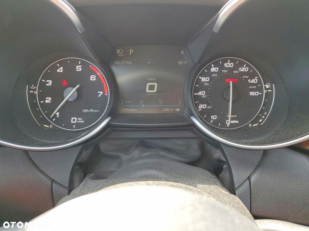 Alfa Romeo Giulia 2.0 Turbo 16V AT8-Q4 Veloce Ti - 9