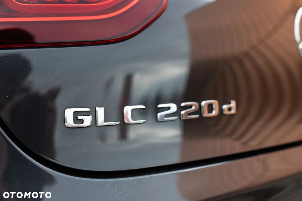 Mercedes-Benz GLC 220 d 4Matic 9G-TRONIC AMG Line Plus - 15