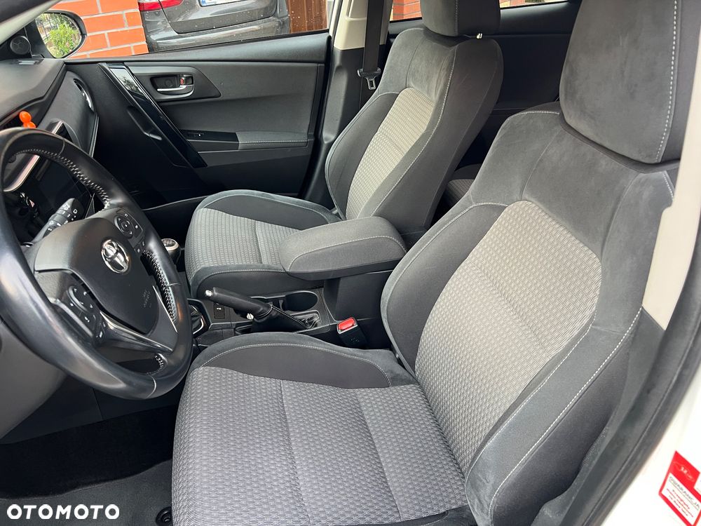 Toyota Auris 1.6 D-4D Dynamic - 8