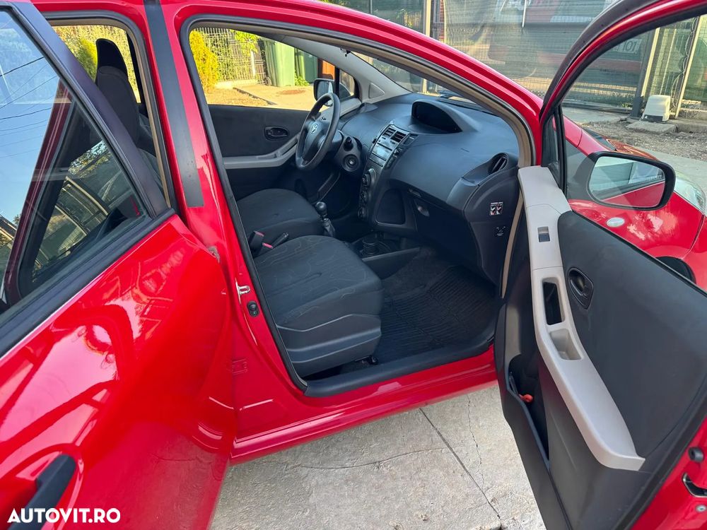 Toyota Yaris - 15
