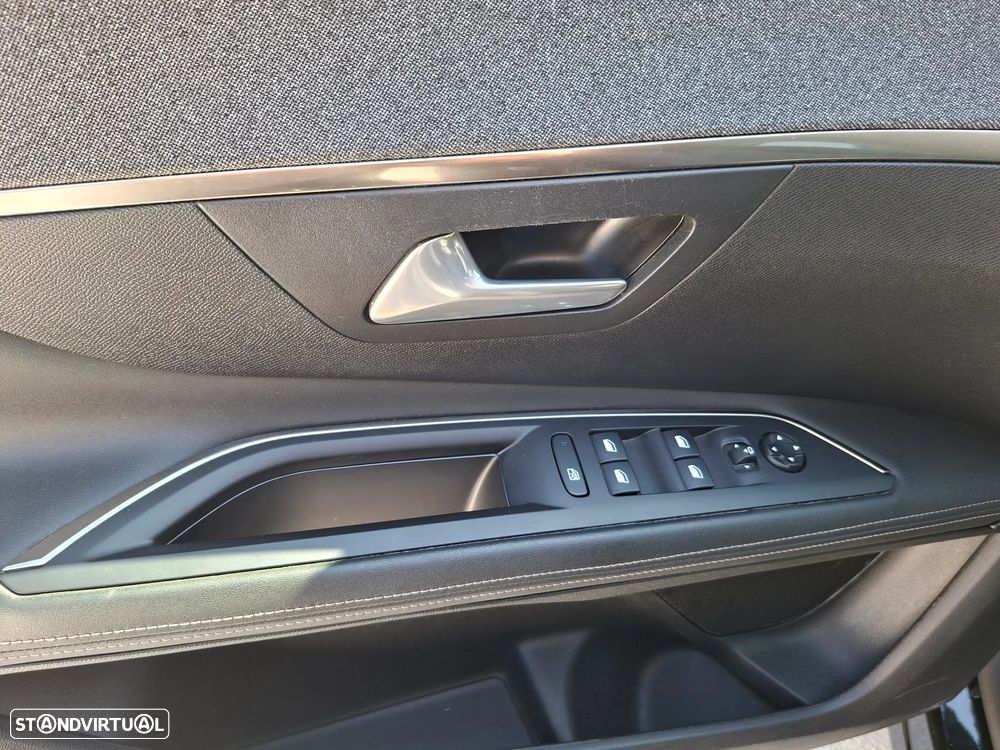 Peugeot 3008 PureTech 130 Stop & Start GPF Allure - 38