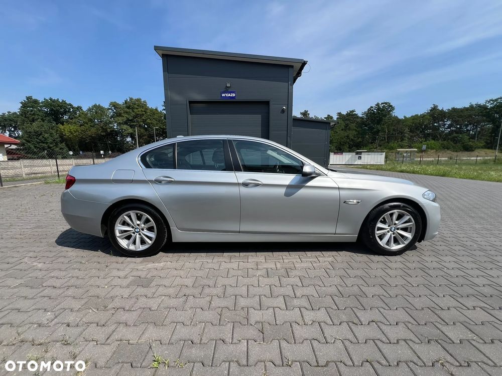 BMW Seria 5 528i xDrive Sport-Aut Luxury Line - 5