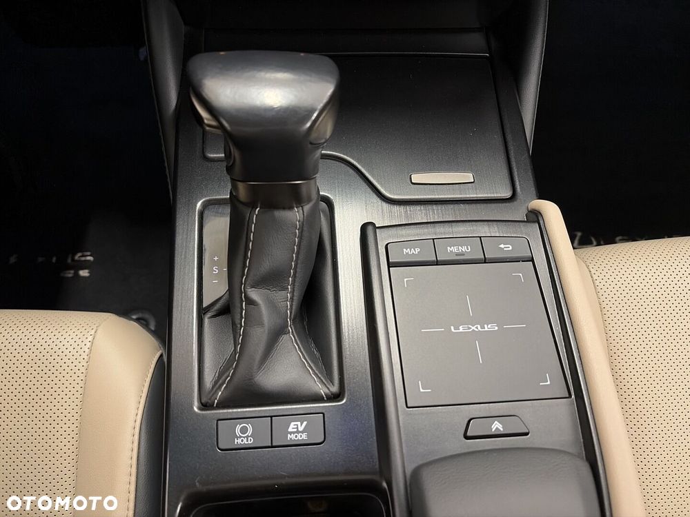 Lexus ES - 20