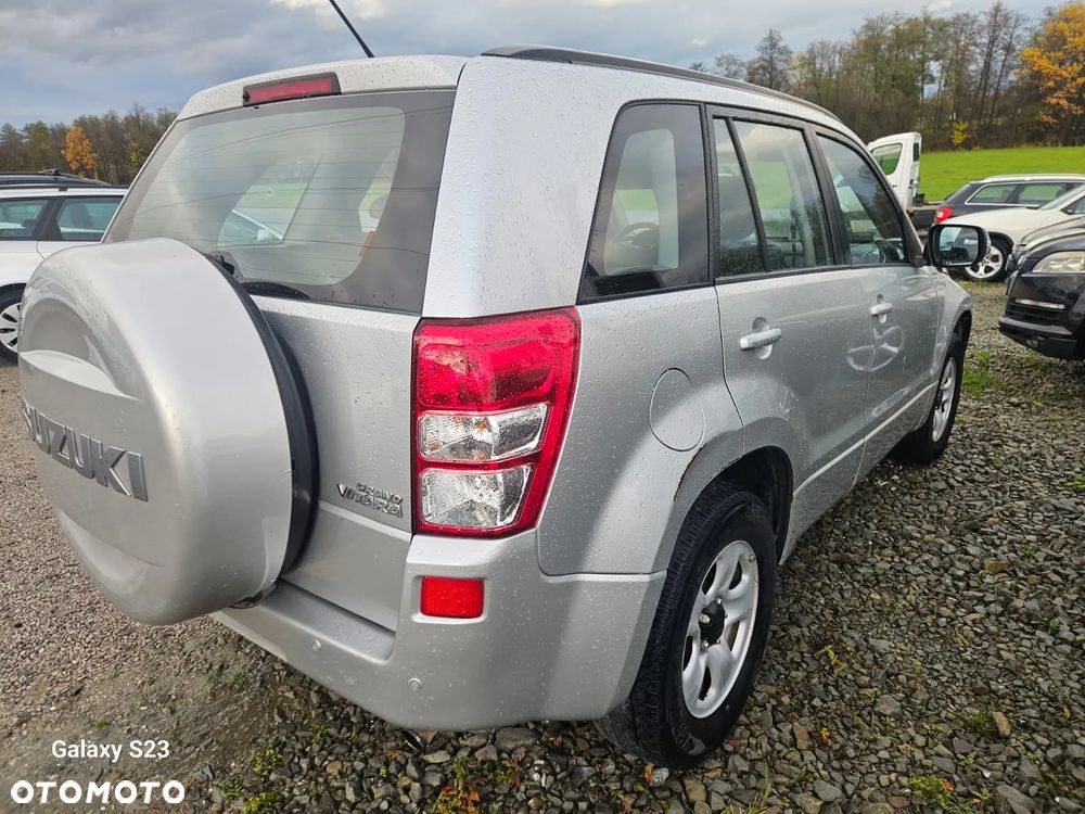 Suzuki Grand Vitara 2.0 Club - 6