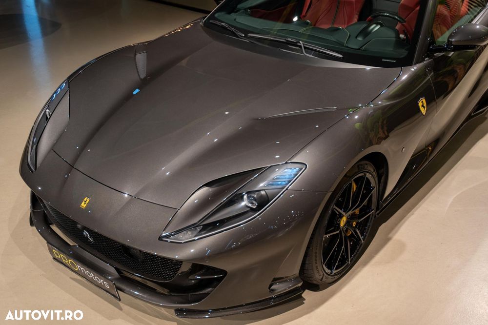 Ferrari 812 - 5