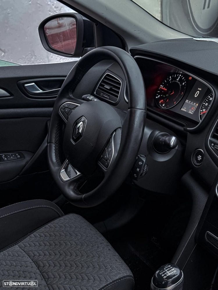 Renault Mégane 1.5 Blue dCi Limited - 8