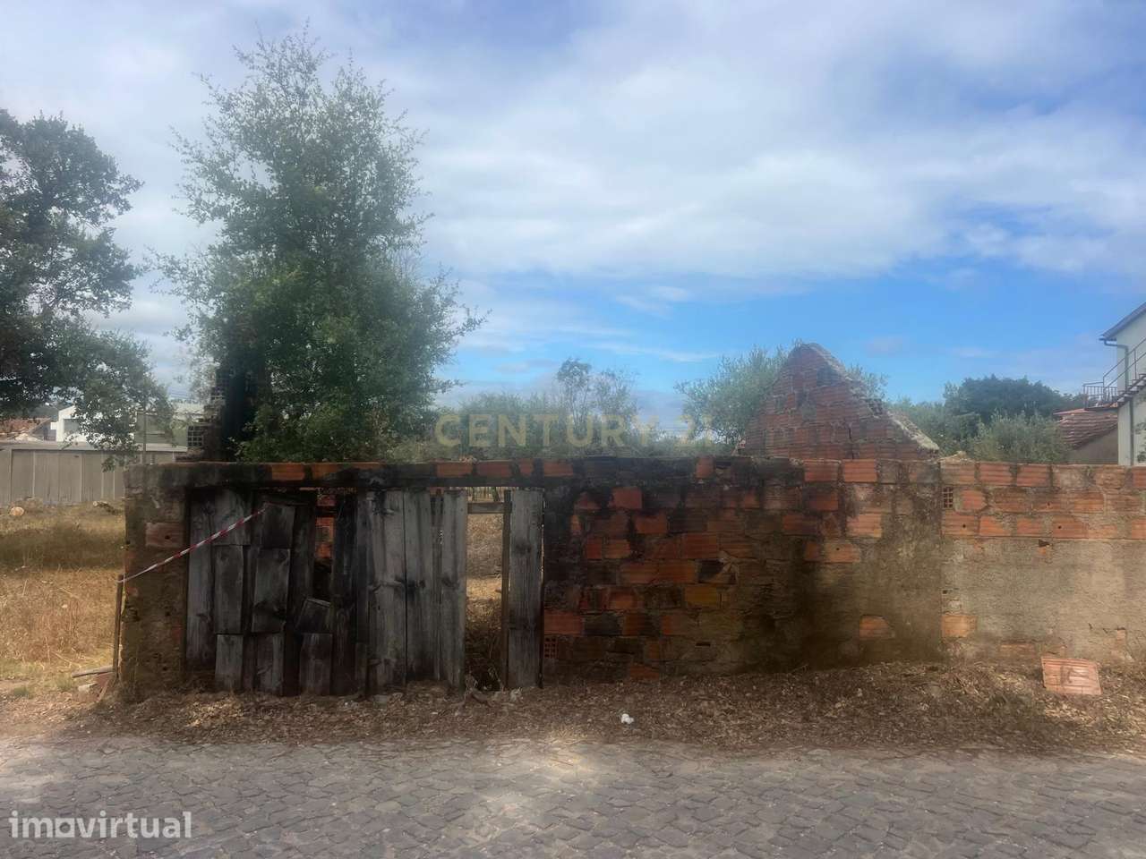 Oportunidade Única: Terreno em Almofala, Figueiró dos Vinhos - Grande imagem: 2/5