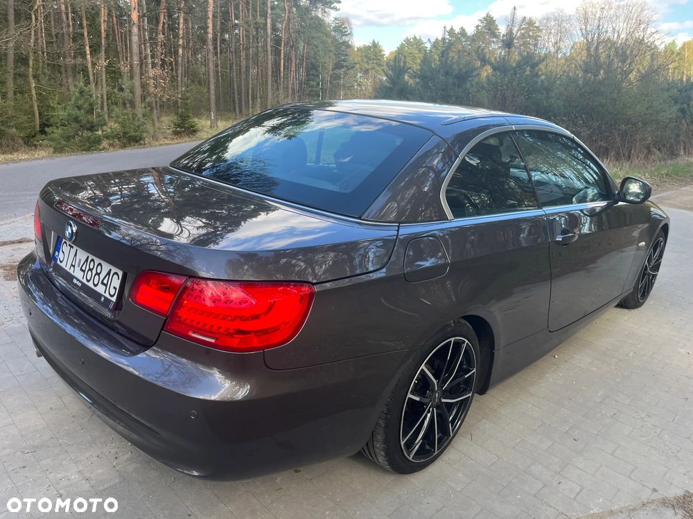 BMW Seria 3 320d - 32