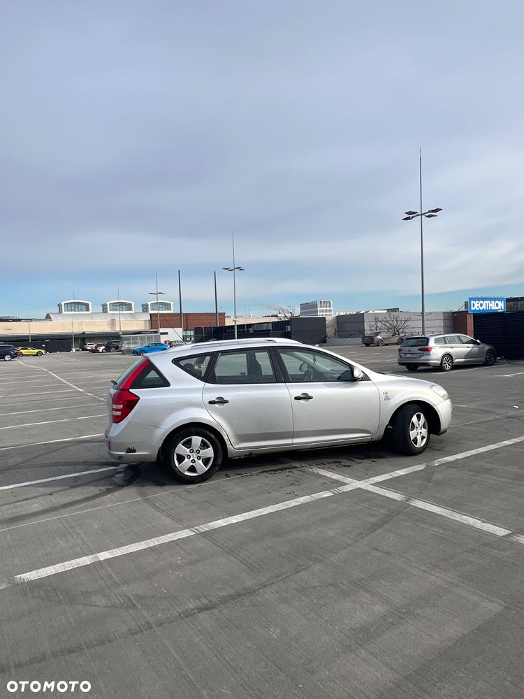 Kia Ceed 1.6 Comfort - 4