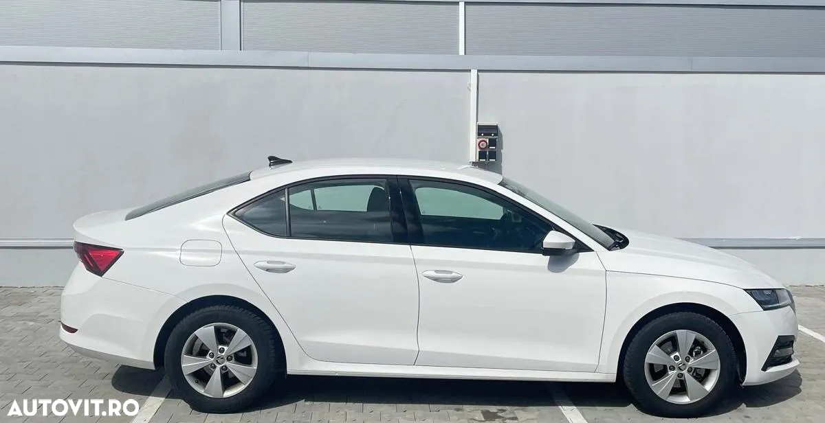 Skoda Octavia 2.0 TDI DSG Style - 2