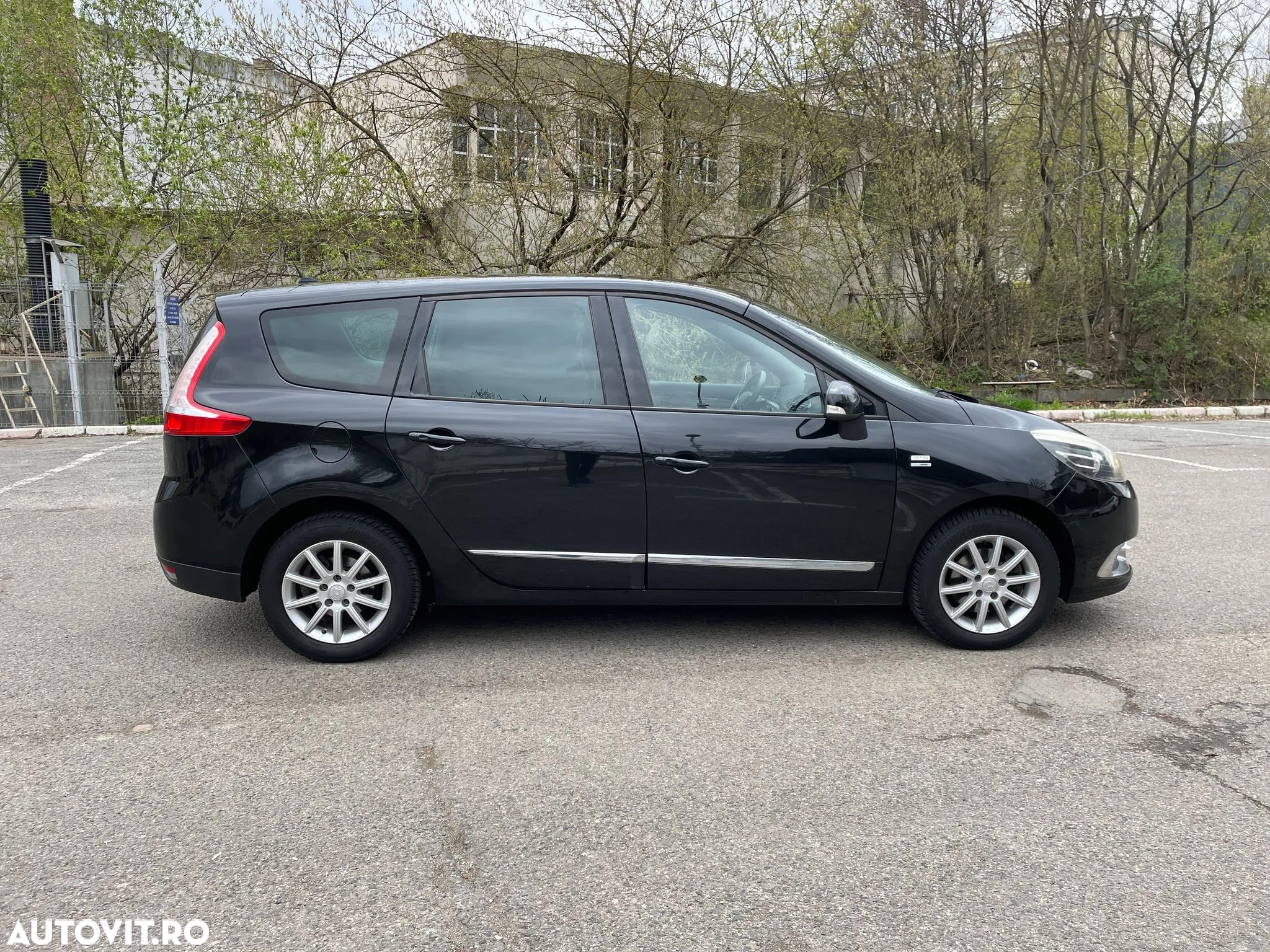 Renault Grand Scenic dCi 130 FAP Start & Stop Bose Edition - 2