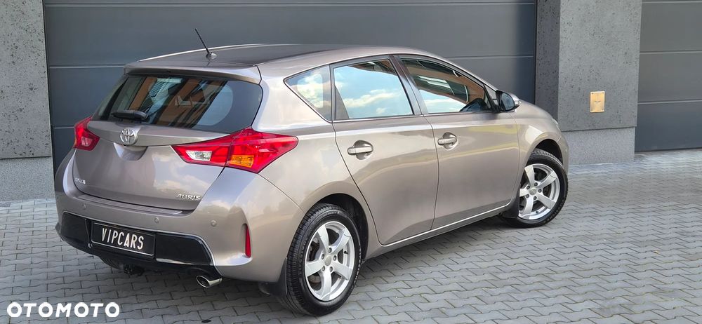 Toyota Auris 1.6 Premium - 21