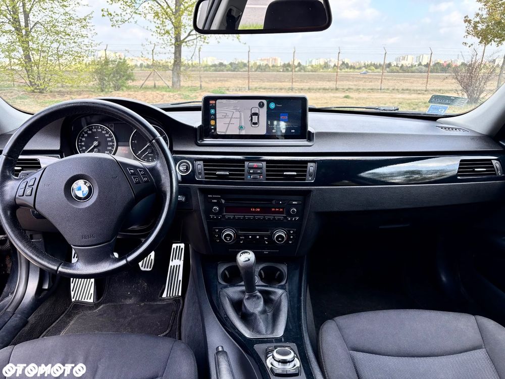 BMW Seria 3 318d - 13