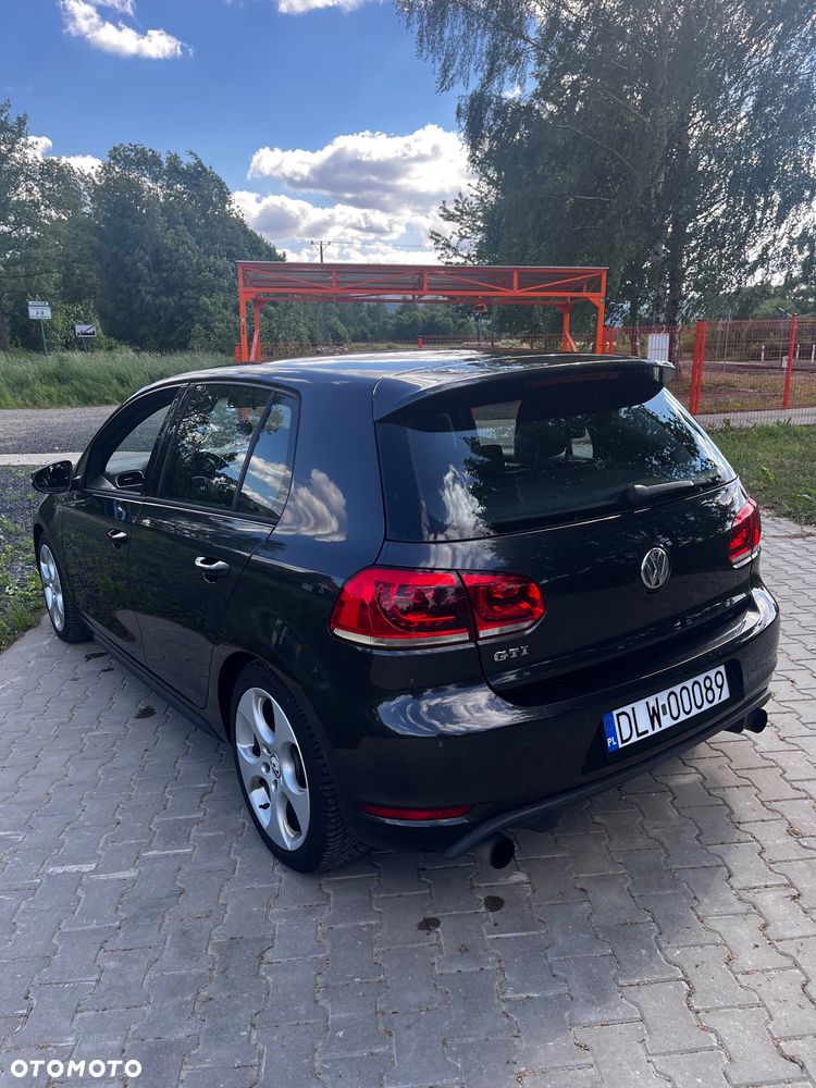 Volkswagen Golf - 4