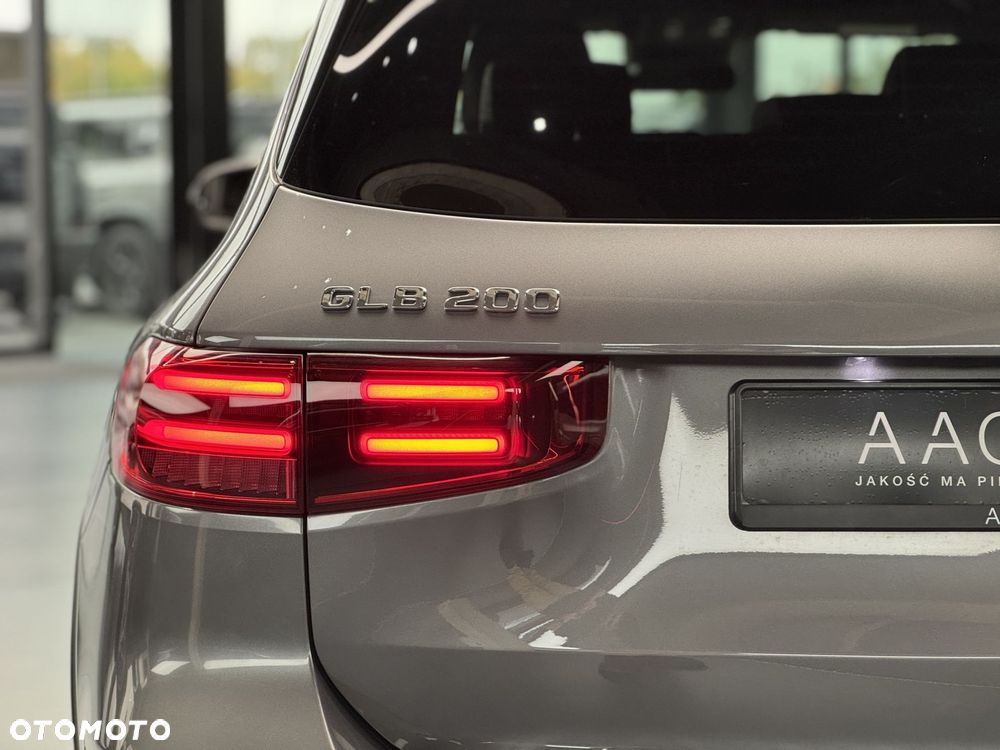 Mercedes-Benz GLB 2023