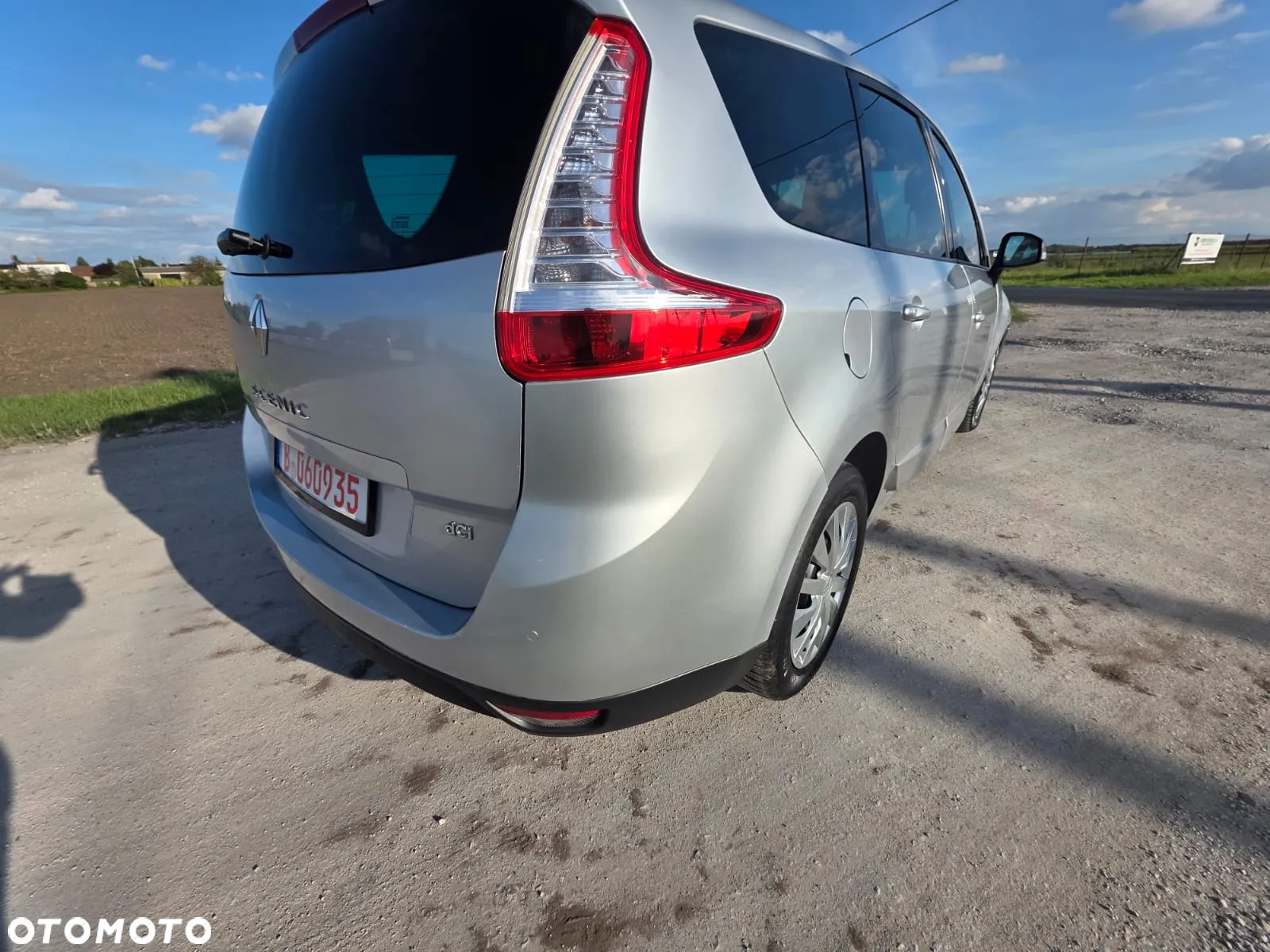 Renault Grand Scenic Gr 1.9 dCi Bose Edition - 8