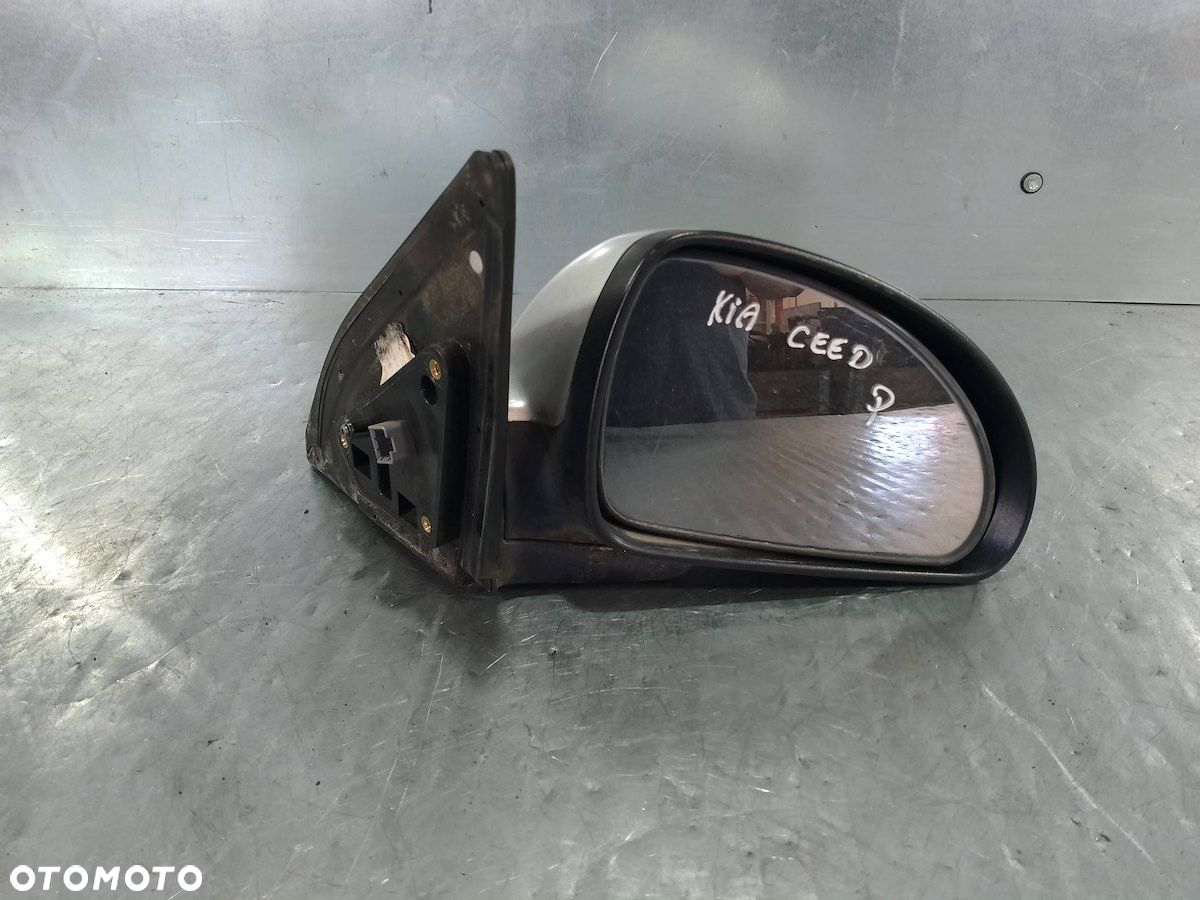 LUSTERKO PRAWE KIA CEE'D I - 5