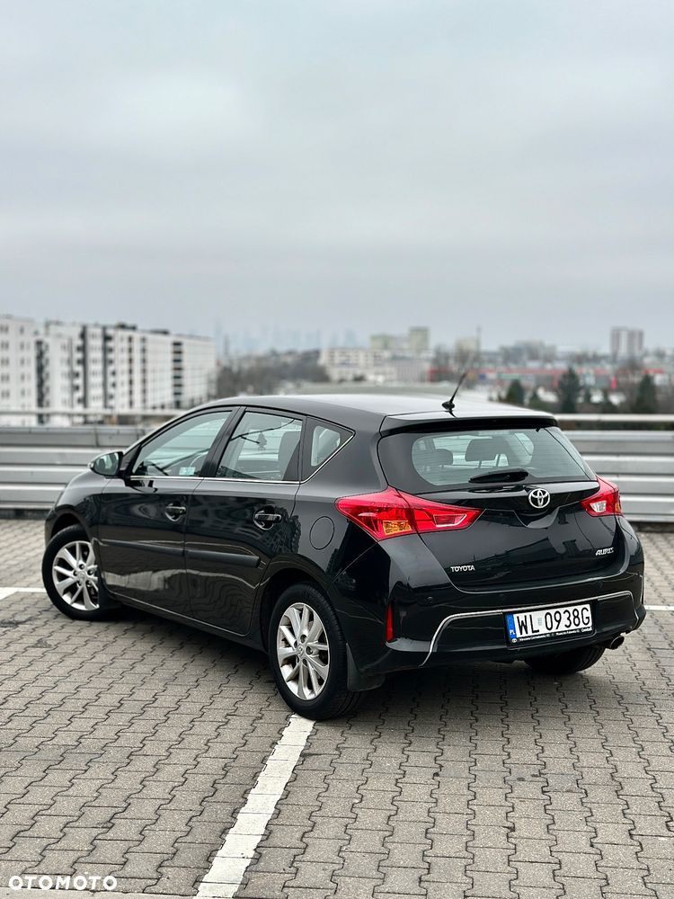 Toyota Auris 1.6 Premium - 1