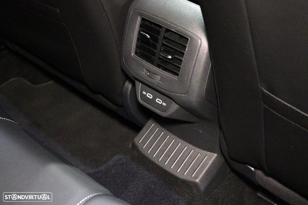 VW T-Roc 2.0 TDI R-Line DSG - 21