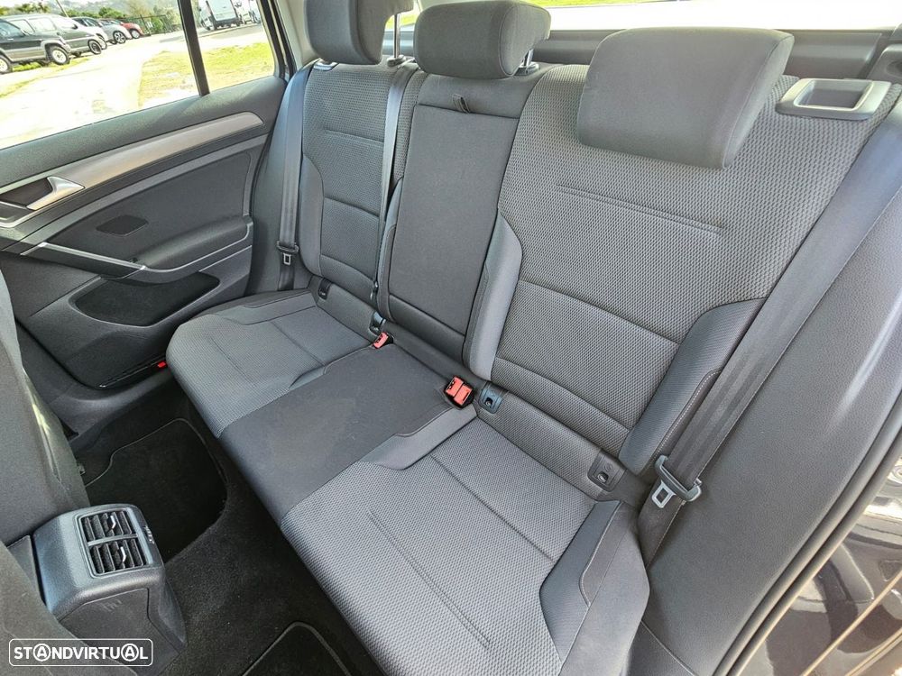 VW Golf Variant 1.6 TDi Confortline - 20