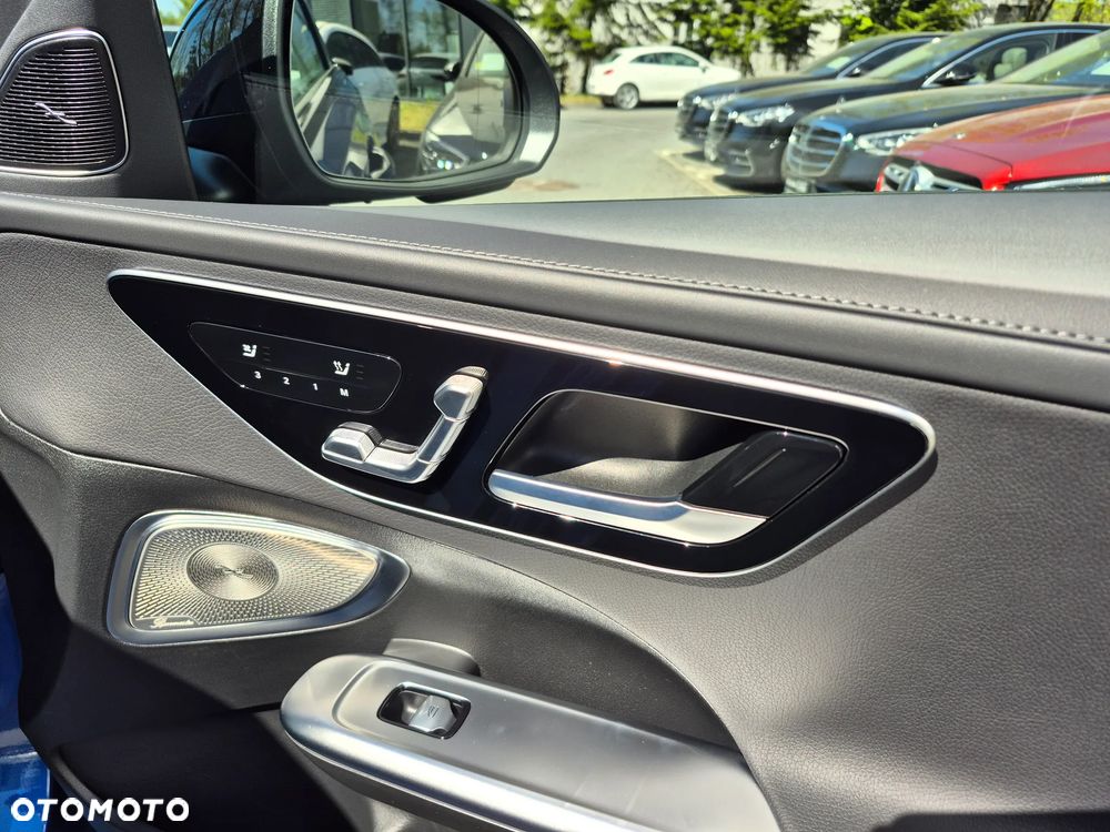 Mercedes-Benz Klasa C 220 d mHEV 4-Matic AMG - 37