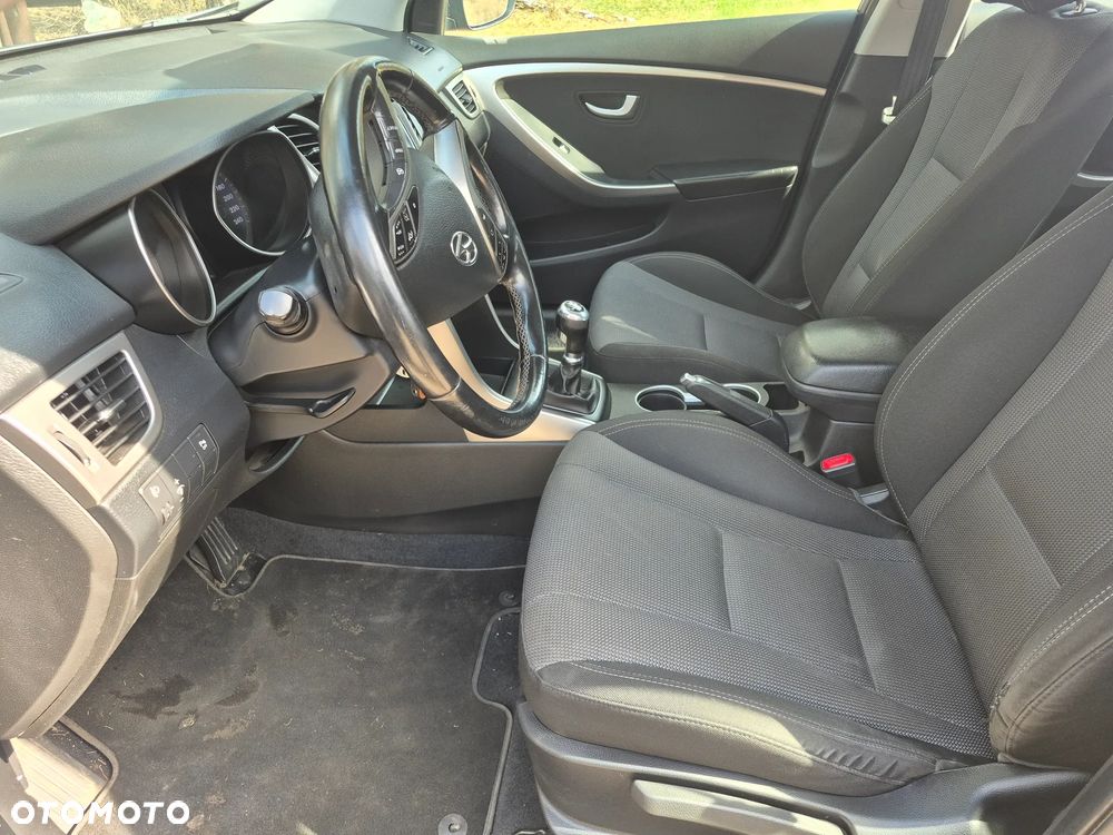 Hyundai i30 i30cw 1.4 CRDi Advantage - 17