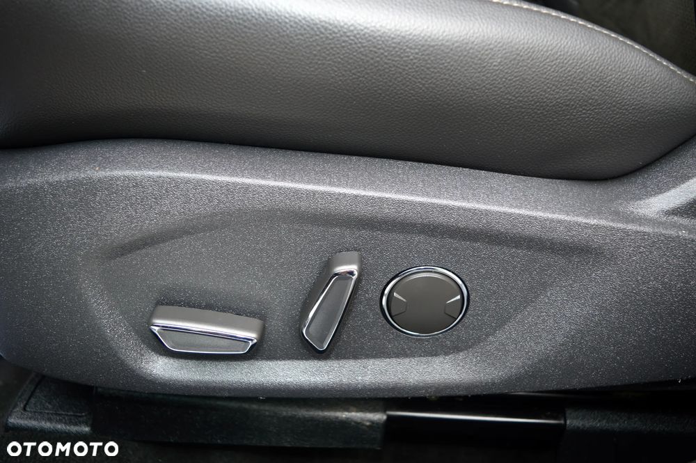 Ford Mondeo 2.0 TDCi Bi-Turbo PowerShift-Aut Titanium - 35