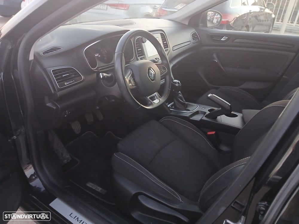 Renault Mégane 1.5 Blue dCi Limited - 17