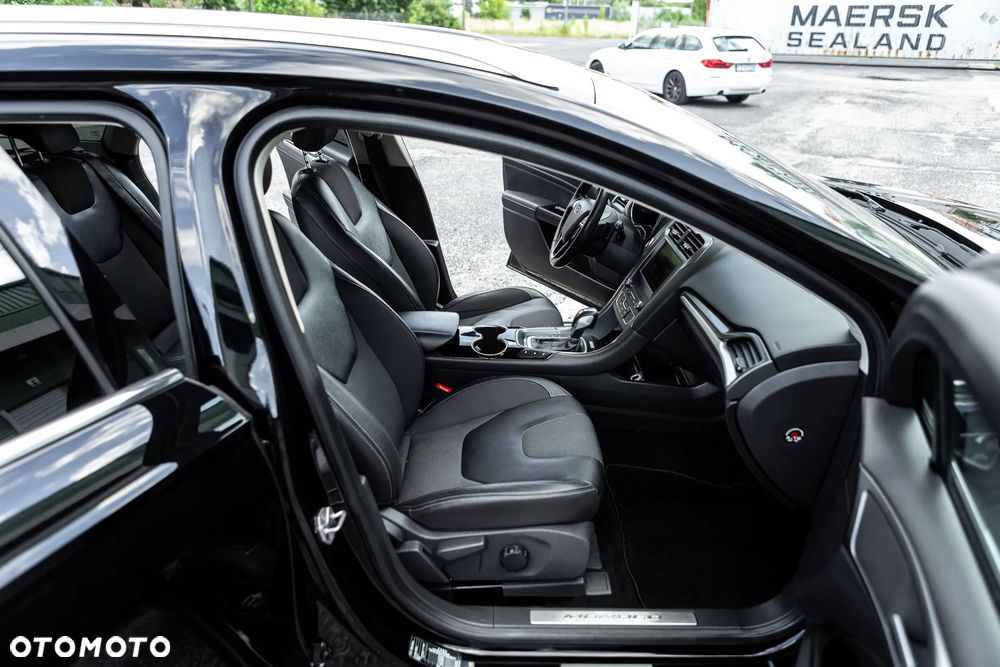 Ford Mondeo - 28