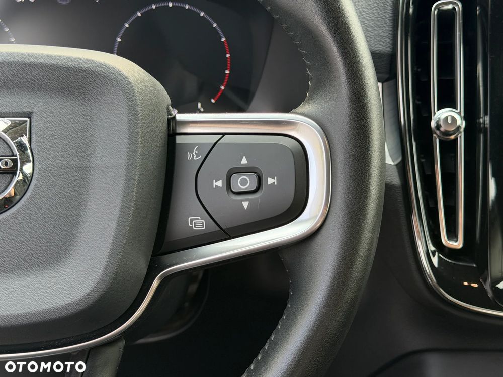 Volvo XC 40 T3 Momentum - 14