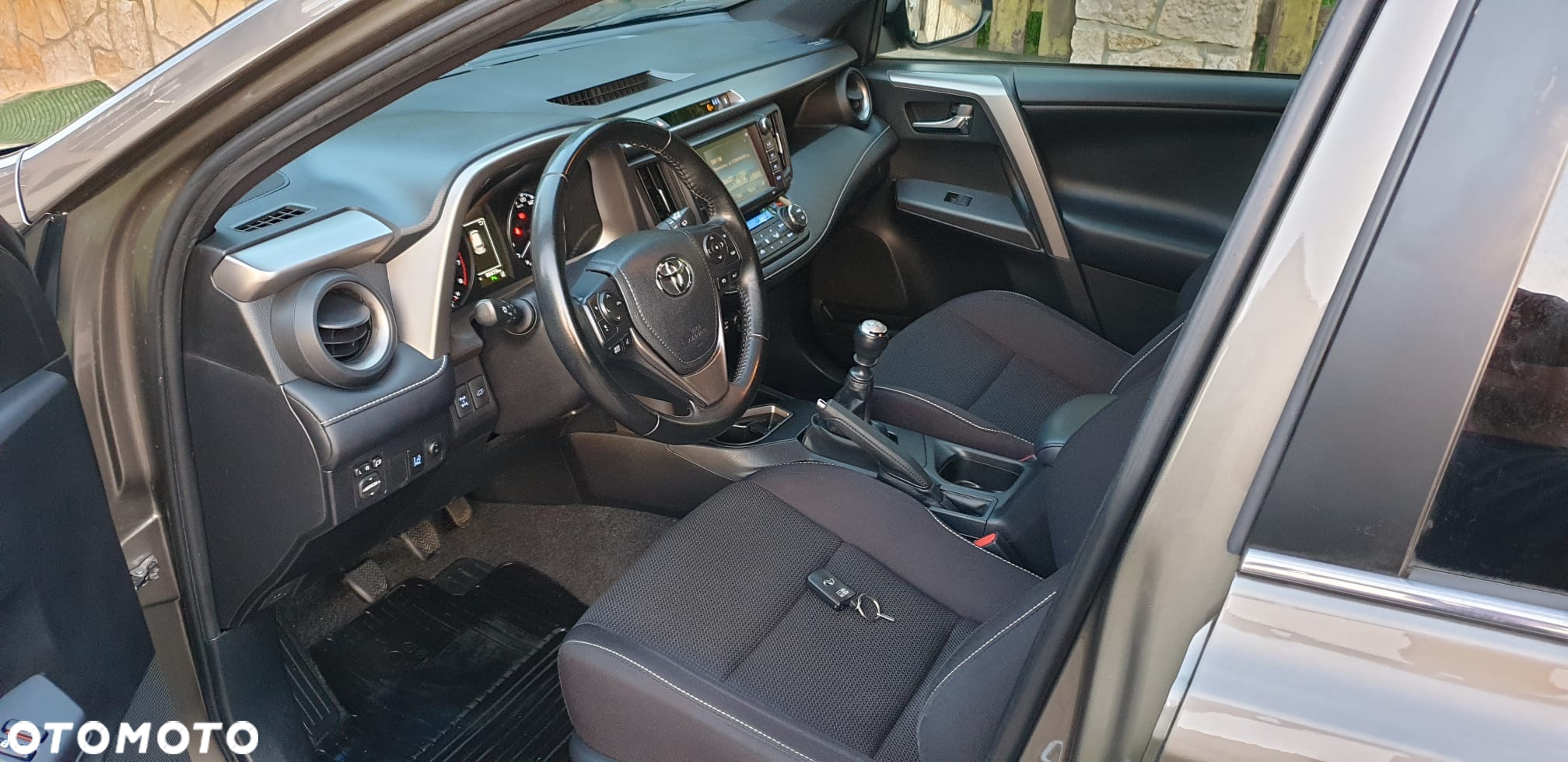 Toyota RAV4 - 11